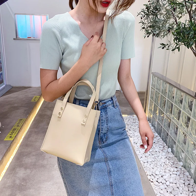 

2019 new three-dimensional and simple bucket bag fashion single shoulder oblique span women's bag