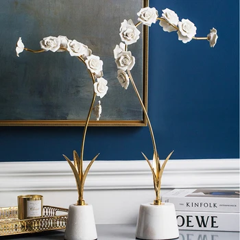 

Luxurious Blooming White Ceramic Roses With Gold Metal Leaf Statue Modern Cone Marble Figurine Craft Home Decor Accessories Gift