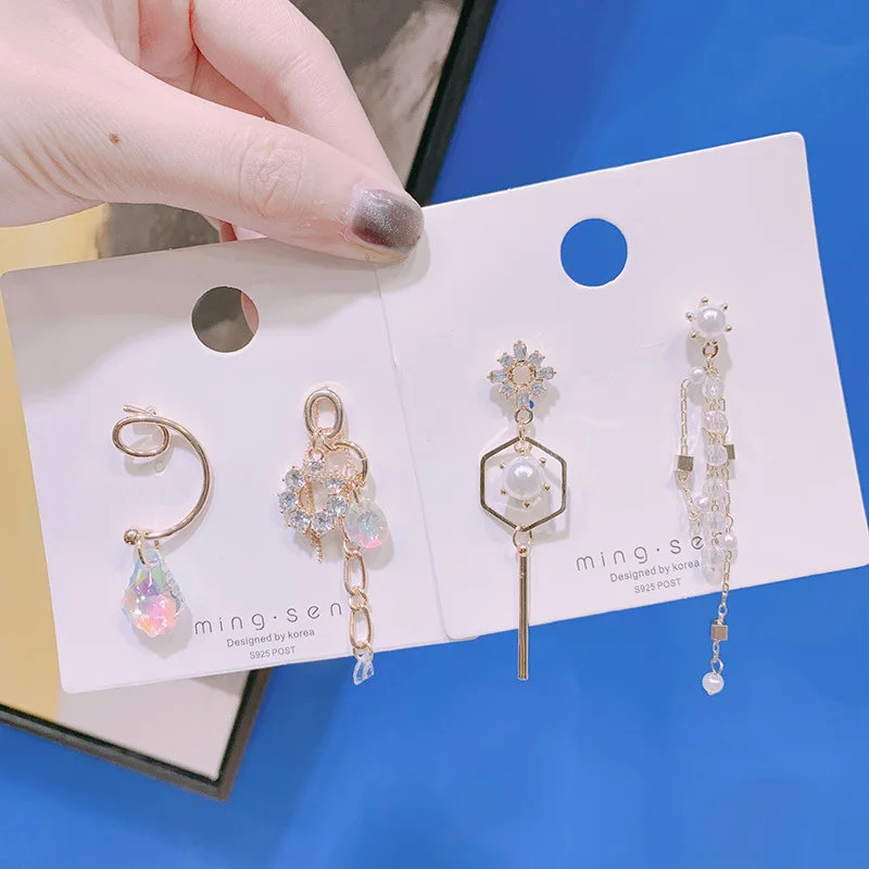 

Korea Fashion Temperament Crystal Imitation Pearl Chain Tassel Earrings Ladies Shiny Exquisite Rhinestones Jewelry Silver Needle