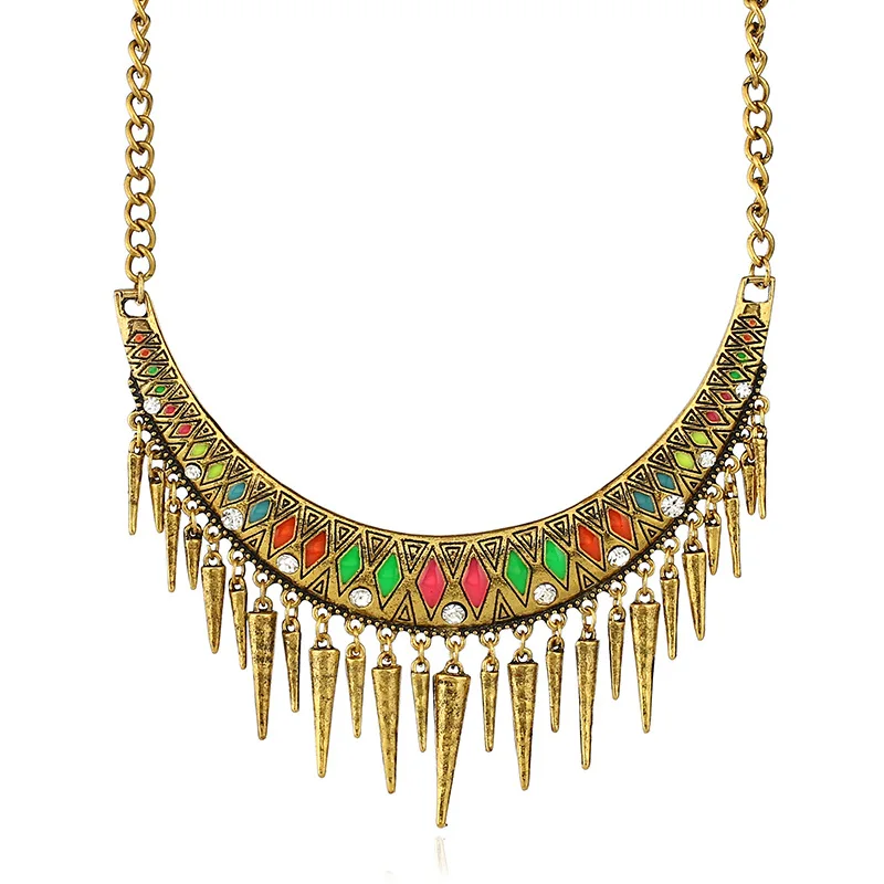 

Hot Retro Crescent Necklace European And American Fashion Small Chili Tassled Short Necklace Accessories X300