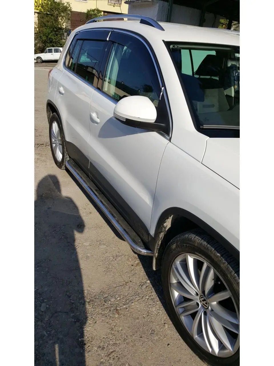Пороги подножки для Volkswagen Tiguan+ из нержавеющей стали со штатными креплениями