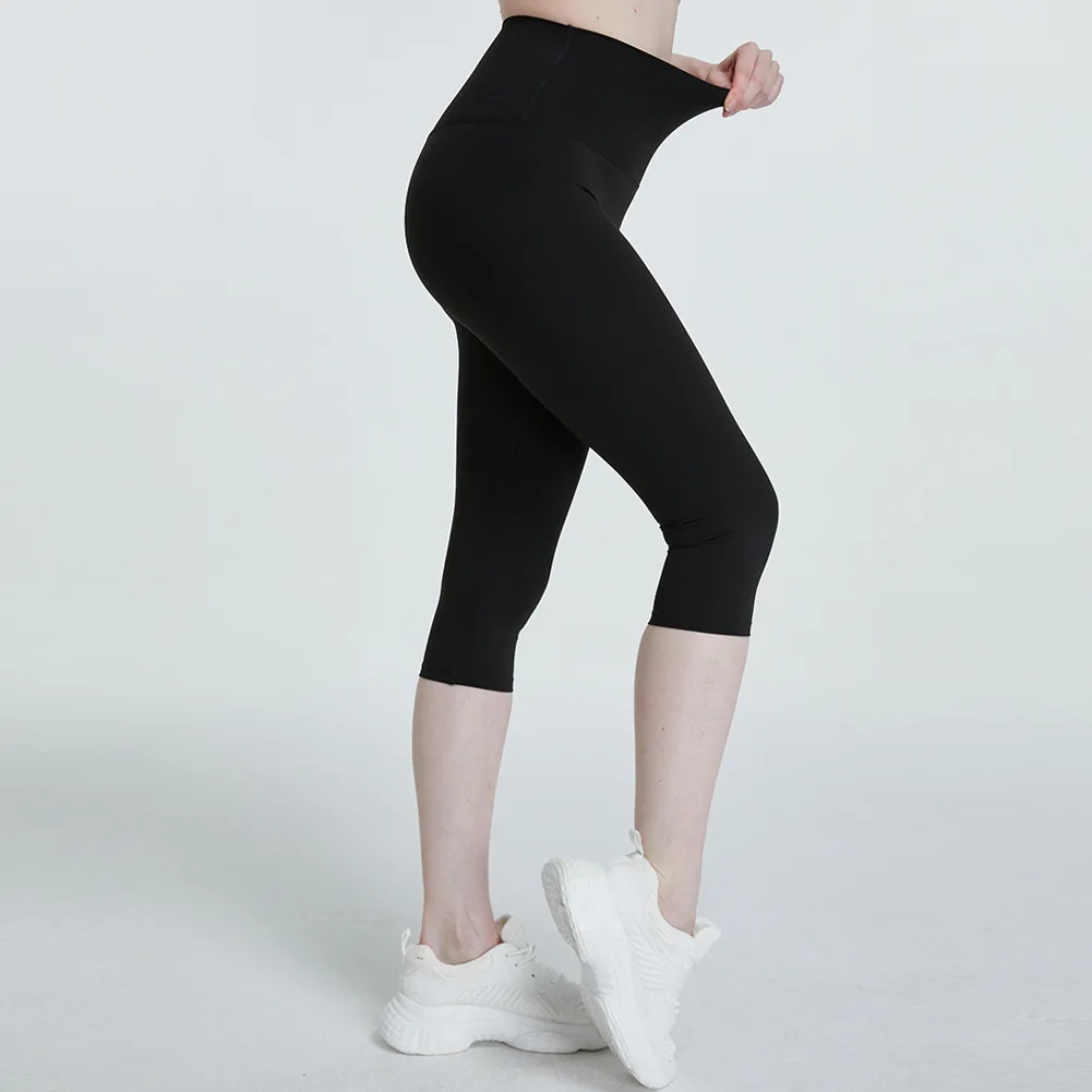 How To Style Spanx Leggings - Curves To Contour