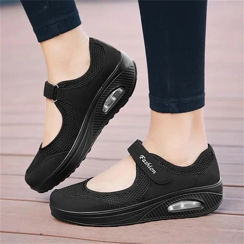 

2020 New Women's Sandals Spring And Summer Breathable Comfortable Female Platform Shoes Solid Color Girls Flat Shoes Plus Size