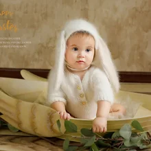Yenidoğan fotoğraf sahne, bulanık tavşan romper bebek fotoğraf sahne