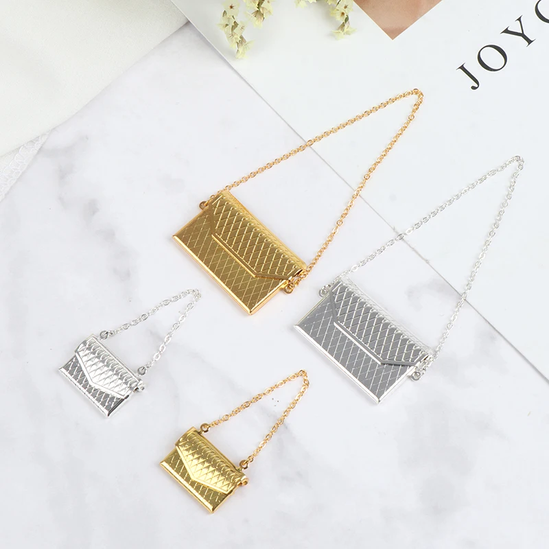 Metal chain pack Doll Bag Miniature Shopping Handbag for Clothes 1 Pc