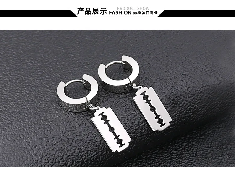 10079397425_996853077