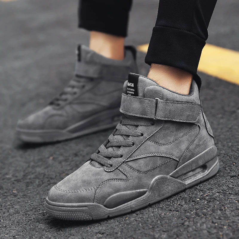 

Retro Basketball Shoes Men High Top Basketball Sneakers for Man Air Cushioning Jordan Shoes Zapatillas Hombre Athletic Shoes