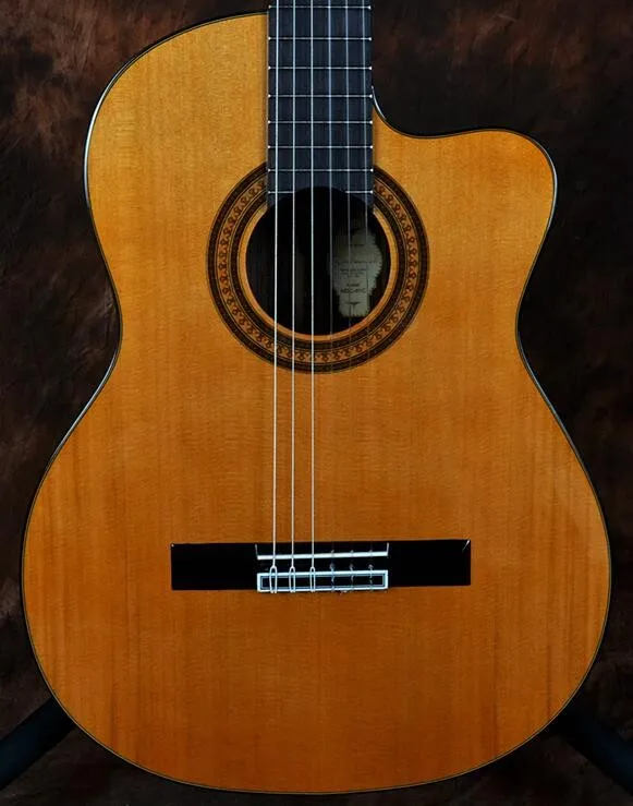 39 дюймов Профессиональный cutway Классическая гитара задняя часть sapele или