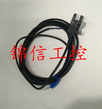 

EE-SX772 photoelectric switch