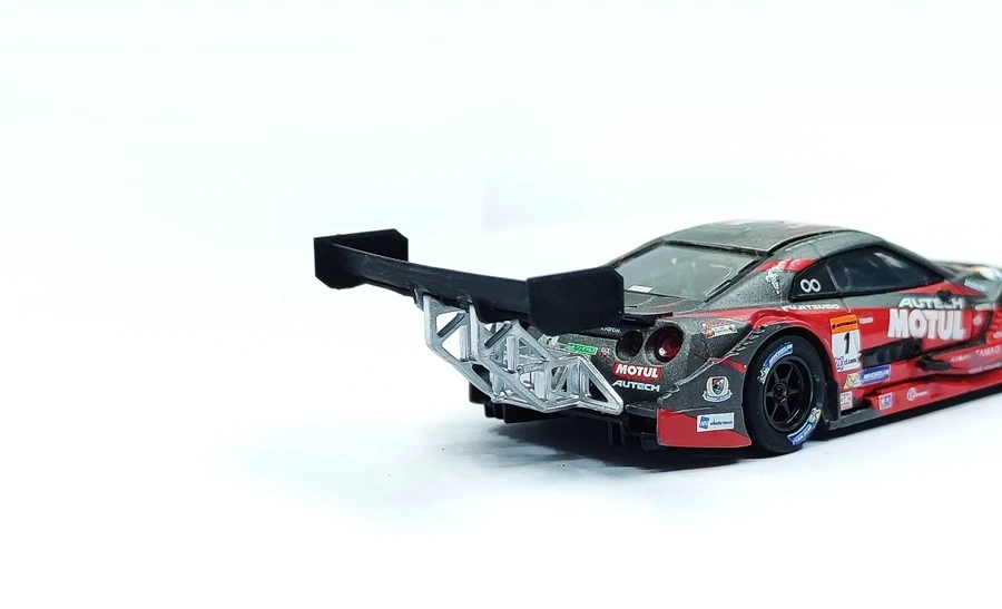 1/64   Resin Modified Tail Wing Simulation Sports And Racing Car Garage Scene 3