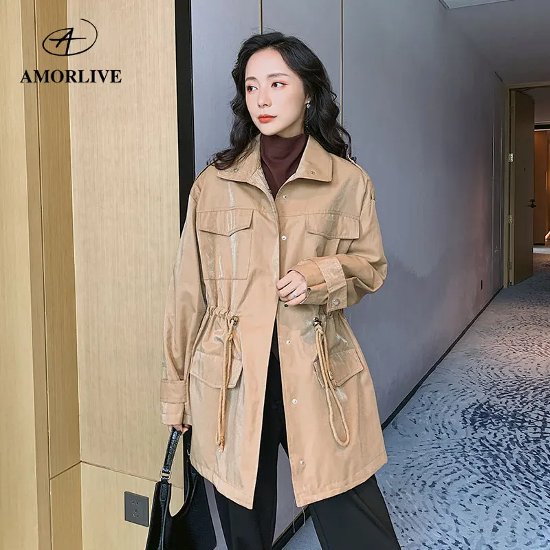 AMOR LIVE Roze Heldere Zijde Katoenen Trenchcoat Met Riem Waterdicht Winddicht Trekkoord Taille Lange Casual Vrouwelijke Windjack AMOR LIVE Roze Heldere Zijde Katoenen Trenchcoat Met Riem Waterdicht Winddicht Trekkoord Taille Lange Casual Vrouwelijke Windjack