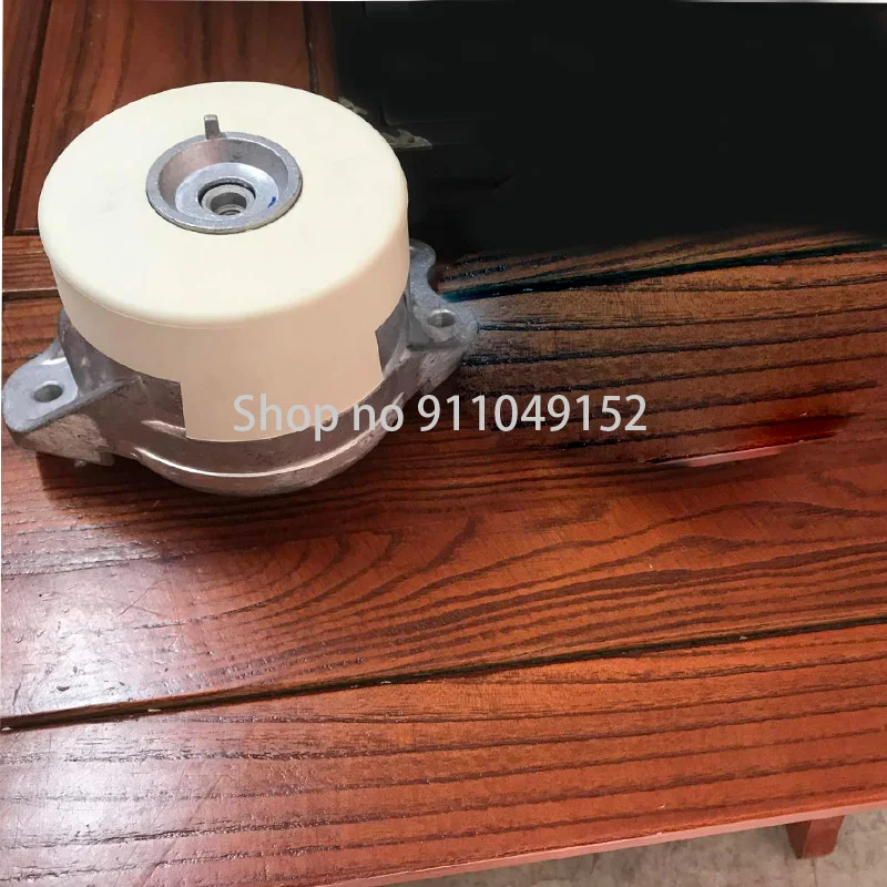

CAR engine suspension W213 W043 W078 W186 W143mer ced esb enzE200 E300 E260 EGLC200 GLC250 engine mount