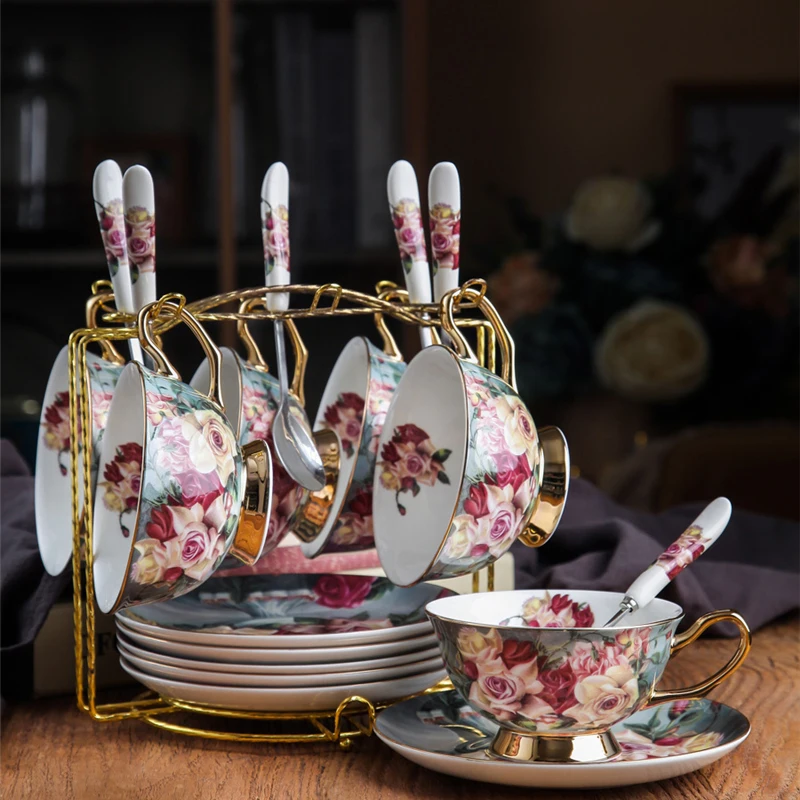 Retro Rose Coffee Cup Saucer Set Euro Bone China Luxury Ceramic Tea Cups  English Gold Delicate Heart Plate Black Tea Drinkware