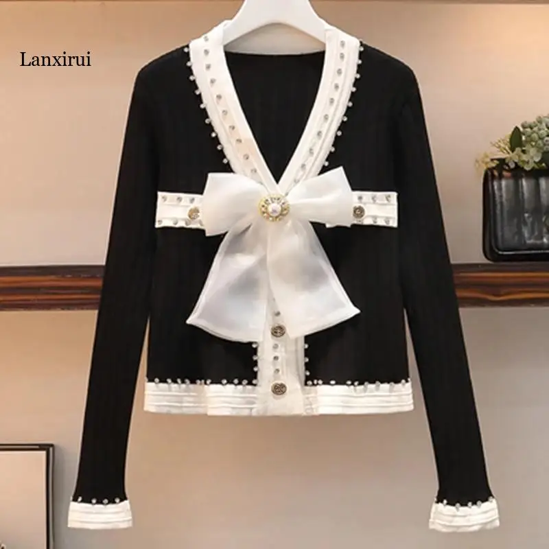 

Autumn Winter V-Collar Knitting Tops Fashion Beading Top Women Sweet Bowknot Splicing Cardigans Sweater Coat