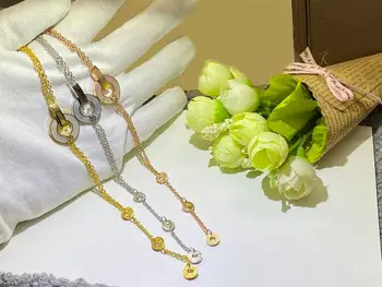 

Fritillary pulsera con dijes redondos para damas 2020 pulsera de joyería de moda y exquisita