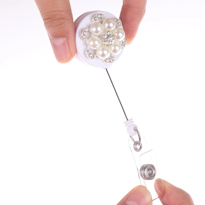 New Arrival 1 PC Top Quality Acrylic Retractable Nurse Badge Reel Fashion Rhinestone Pearl Students ID Card Badge Holder