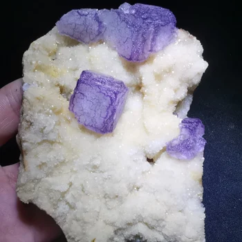 

135gNatural rare purple fluorite mineral specimen stone and CRYSTAL HEALING CRYSTAL QUARTZ GEM