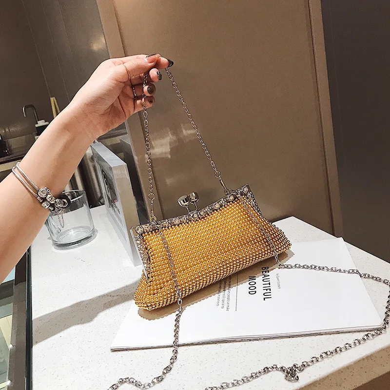 

2019 New Pearl Mini Pillow Bag Named Fenggang Milk Tea Series Single Shoulder Leaning Women's Bag