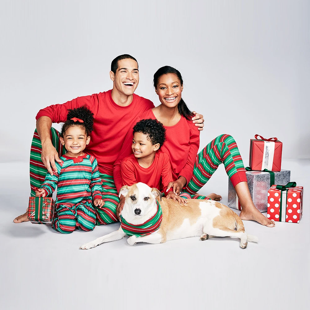 

Striped Christmas Pajamas Family Sleepwear Father Mother Kids & Baby Matching Nightwear Clothes Outfits Look Family Pajamas Sets