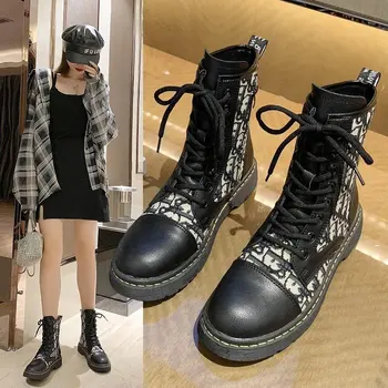 

2020 Autumn New Graceful Stitching British Style Short Boots Platform Platform Platform Women's Dr. Martens Boots Wholesale
