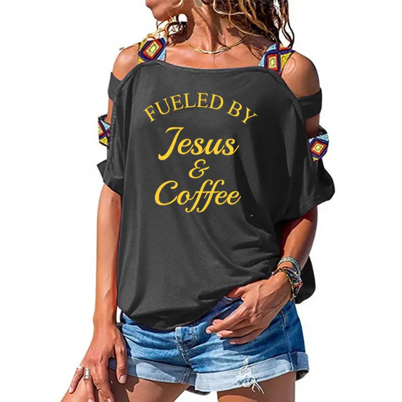 Fueled By Jesus& coffee Футболка женская Религиозная Христианская женская футболка с вырезами на плечах Мотивационная Библейская стих церковная футболка