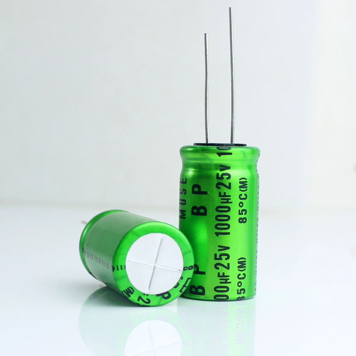 6 шт. NICHICON MUSE BP 1000 мкФ 25V 16X31,5 MM 25V1000UF nichicon MUSE-BP 1000 мкФ/25 V BP ES неполярный 1000UF25V