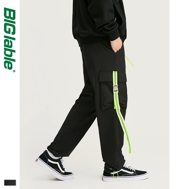 

BIG LABLE Men Black Pants Streetwear Fluorescent Green Tape Men Jogger Pants Men Hip Hop Loose Functional Pockets Joggers 93443W