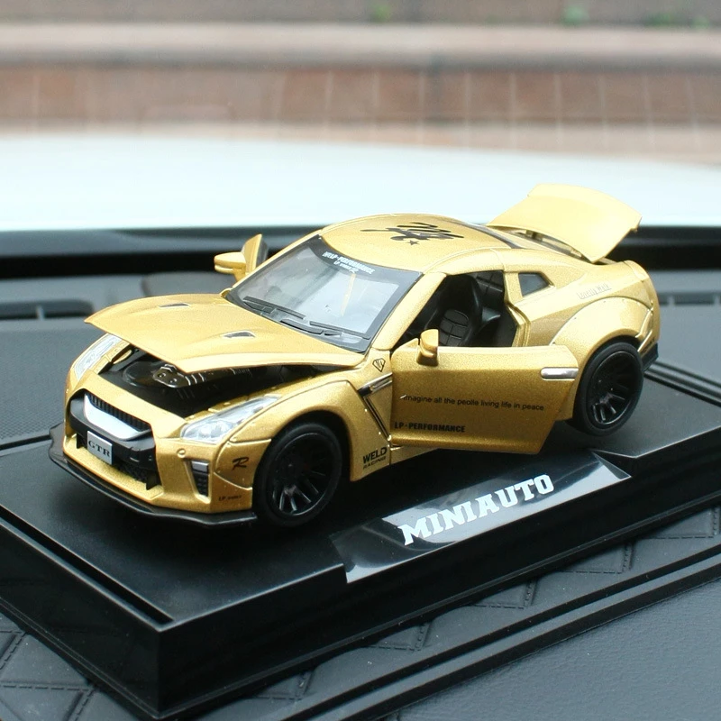Аксессуары для украшения автомобиля, 1:32 Nissan GTR, роскошные литые модели из сплава, украшения для интерьера, аксессуары и подарки для детей - Название цвета: Gold