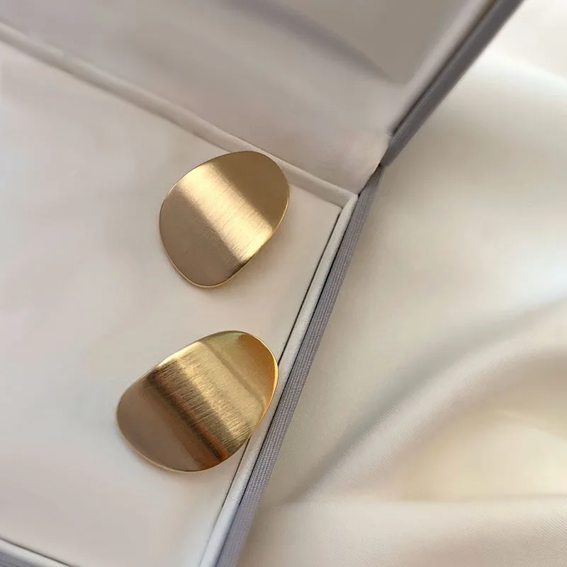 Vintage Glossy Metal Gold Geometric Stud Earrings For  Women Korean Fashion Lady Party Aesthetic Earrings Classic Jewelry Gift