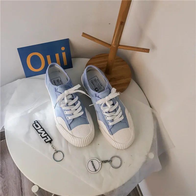 Brand 2021 New Women Canvas Shoes Low Cut Breathable Flats Shoes Woman Lace-Up Solid Fashion Sneakers High Quality Ladies Shoes