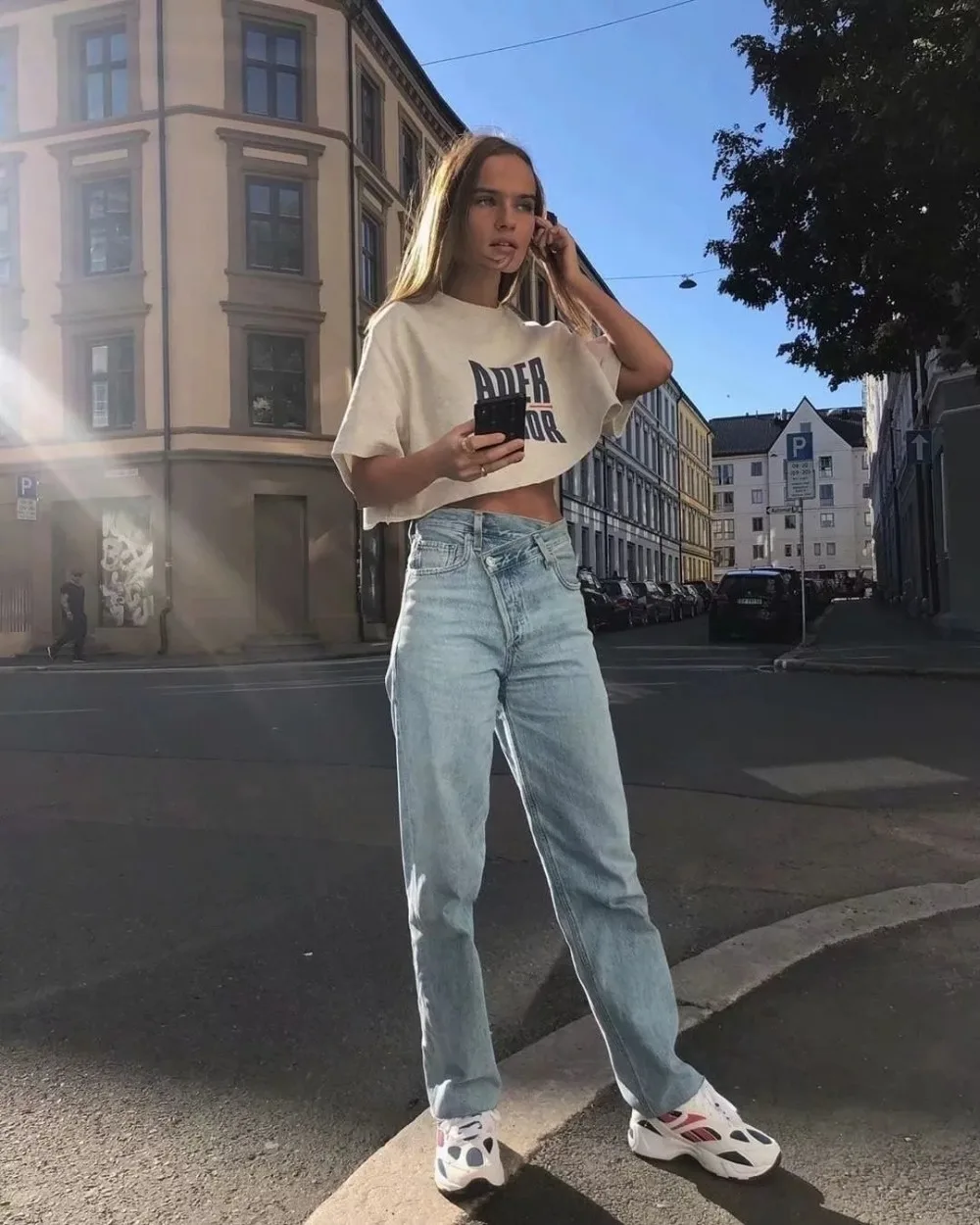 Увядшая Мода блоггер high street винтажный промытый Асимметричный пояс мама Джинсы женские с высокой талией джинсы бойфренды для женщин