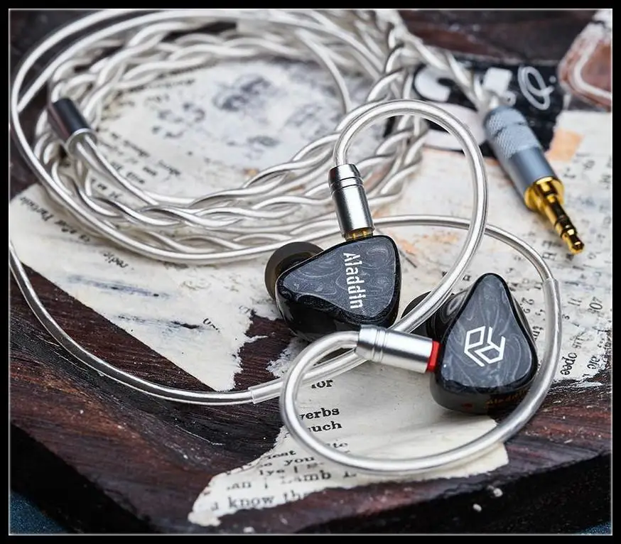 

Aladdin 1DD+3BA Hybrid Knolwes Custom 3D Hifi High-End Monitor Studio Bass 2Pin 0.78mm Audiophile Musician Earphones Headphones