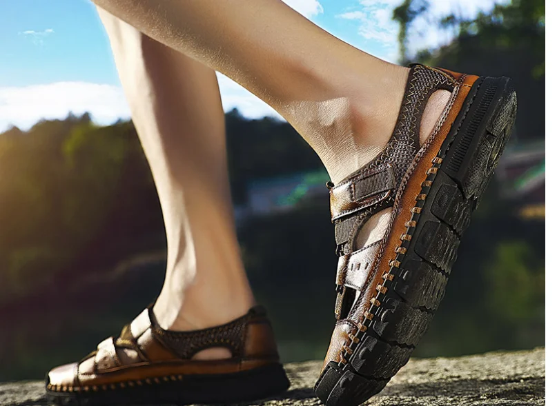 New Men Sandals Genuine Leather Cowhide Men Sandals Summer Quality Beach Slippers Casual Sneakers Outdoor Beach Shoes