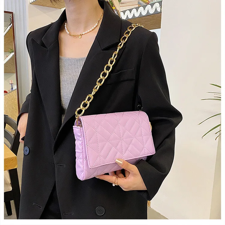 Branded Women's Shoulder Bags 2021 Metal Thick Chain Quilted Designer Purses And Handbag Women Clutch Bags Ladies Striped bag Branded Women's Shoulder Bags 2021 Metal Thick Chain Quilted Designer Purses And Handbag Women Clutch Bags Ladies Striped bag
