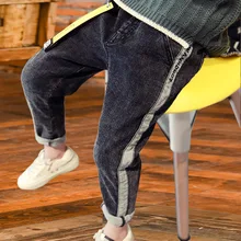 Вельветовые джинсы для мальчиков зима г., новые стильные детские плотные штаны модные обтягивающие штаны свободного кроя в Корейском стиле для больших мальчиков