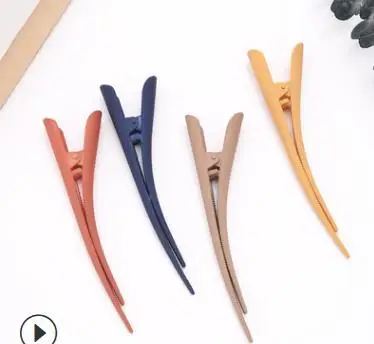 Pregadeira de cabelo mate cor morandi simples e versátil_voghion.com