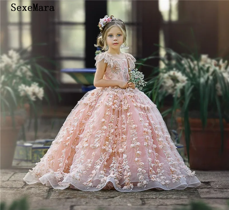 

Luxury Ball Gown Puffy Tulle Floral Lace Girls Birthday Party Gown O Neck Applique Kids Pageant Gown Flower Girl Dress