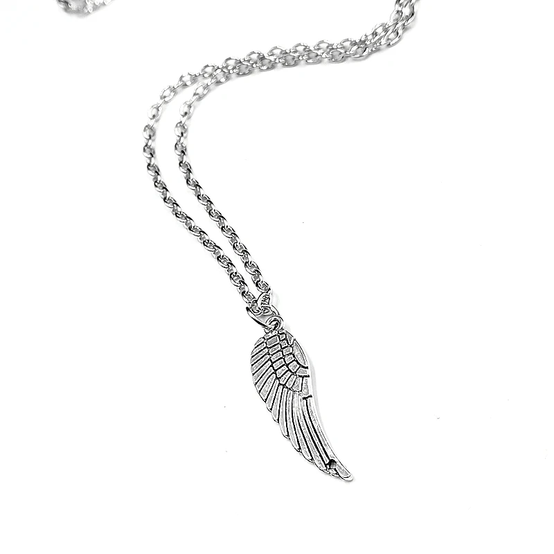 

1PCS 2020 New Retro Beautiful Angel Wing Alloy Pendant Necklace Fashion Sweater Chain