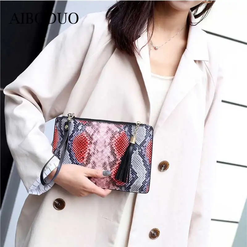 AIBODUO Temperament Purse Women 2020 Spring New Fashion Snakeskin Fringe Envelope Bag Retro Shopping Party Hand |