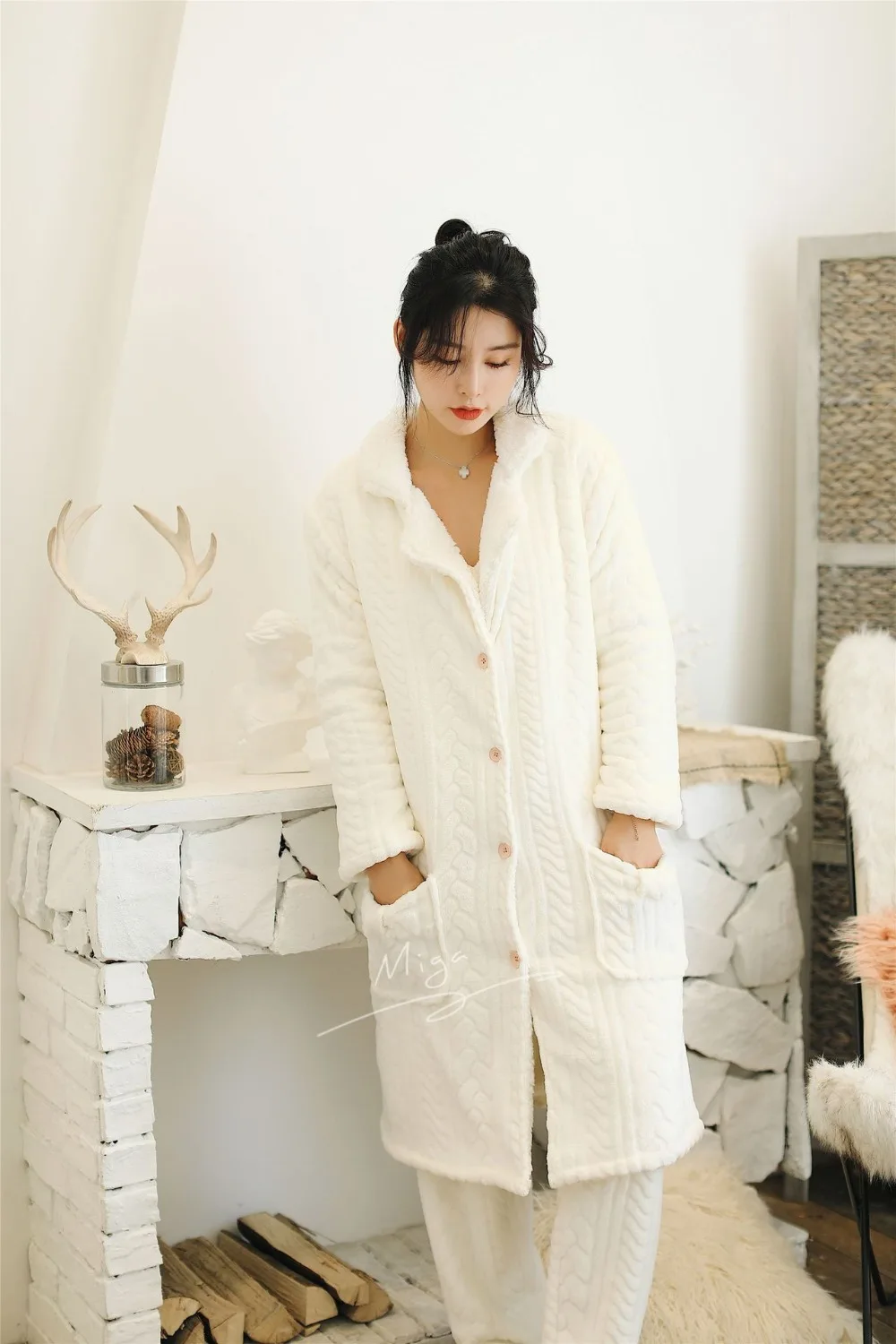 9563022450_1593802422