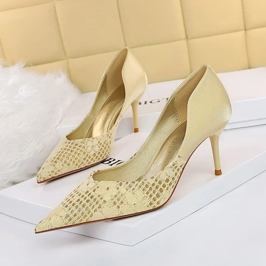 Kitten Heels Woman Pumps 
