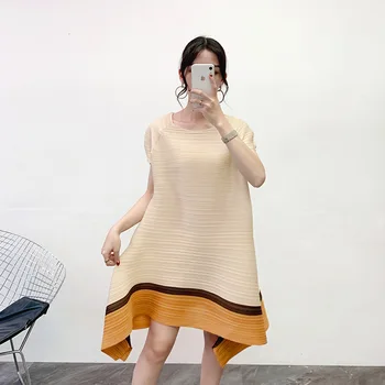 

Pleated Dress 2020 Summer New Color Contrast Large Size Pleated A-line Dress