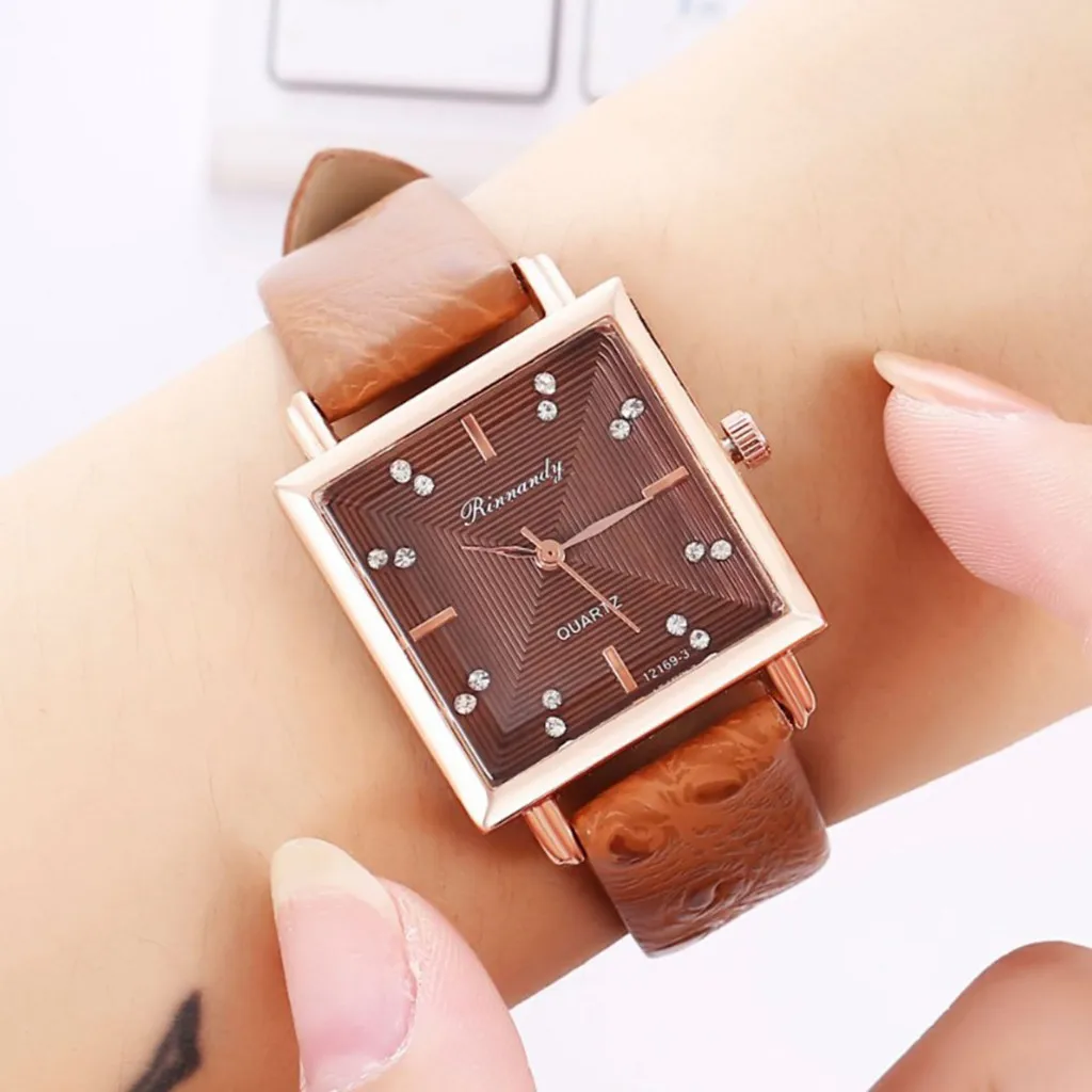 

Luxury Women Watches Surface Digital Watch Ladies Creative Seconds Hand Quartz Watch Analog Ladies Wristwatch