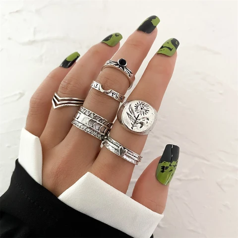 Bohemian Geometric Joint Ring Set for Women Punk Butterfly Flower Chain Finger Ring Set Fashion Gothic Jewelry Gift