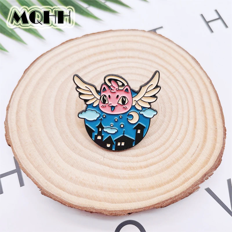 Creativo Cartoon Cute Angel Pins Fun Dark Night Clouds Moon Guardian Angel Spilla Smaltata Distintivo In Lega Moda Donna Gioielli Regalo