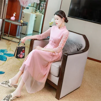 

Oriental clothing 2020 spring Retro High-end dress Chinese style Cheongsam style embroidered silk 3/4 sleeve dress