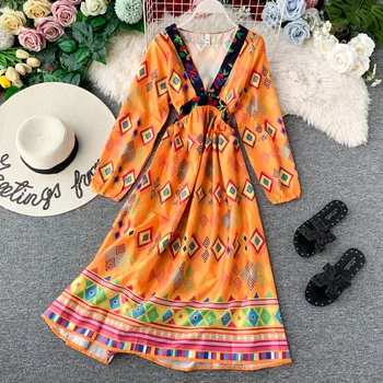 

The Thai national wind beach dress the female sea super was fairy Bohemian dress for v-neck waist dress