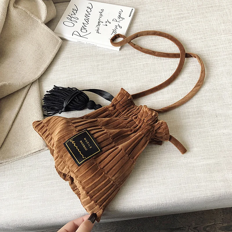 

Bag Women's Fashion Shoulder Bag Women's Korean-style Shoulder Bag 2019 New Style Drawstring Bucket Bag Velvet Tassels Cosmetic