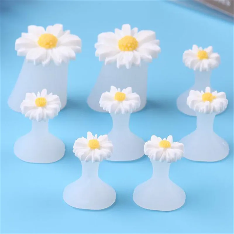 8Pcs/Set Nail Art Tools Silicone Toe Separator Foot Pads For Home And Salon Application Pedicure DIY Design Manicure Accessory