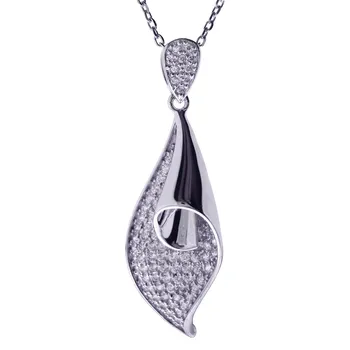 

Pendant in sterling silver of 925mls with to microengastado in zircons high quality.